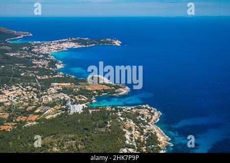 Luftbild, Playa n'Aladern Strand in der Bucht von Font de Sa Cala, Hotel ALUA Soul Carolina, Capdepera, Europa, Mallorca, Balearen, Spanien, Bale Stockfoto