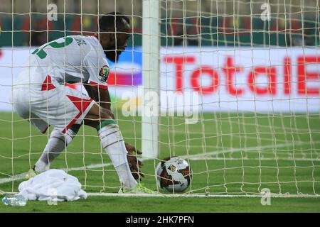 KAMERUN, Yaounde, 02. Februar 2022 - Ibrahim Blati Toure von Burkina Faso spielt während des Afrika-Cup der Nationen das Halbfinalspiel zwischen Burkina Faso und Senegal im Stade Ahmadou Ahidjo, Yaounde, Kamerun, 02/02/2022/ Foto von SF Stockfoto