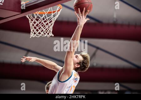 Venedig, Italien. 02nd. Februar 2022. Moritz Krimmer (Ratiopharm ULM) während Umana Reyer Venezia gegen Ratiopharm Ulm, Basketball EuroCup Championship in Venedig, Italien, Februar 02 2022 Quelle: Independent Photo Agency/Alamy Live News Stockfoto