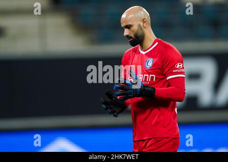 GENT, BELGIEN - 2. FEBRUAR: Sinan Bolat beim Croky Cup Halbfinale 1st Leg Match zwischen KAA Gent und Club Brugge in der Ghelamco Arena am 2. Februar 2022 in Gent, Belgien (Foto: Jeroen Meuwsen/Orange Picches) Stockfoto