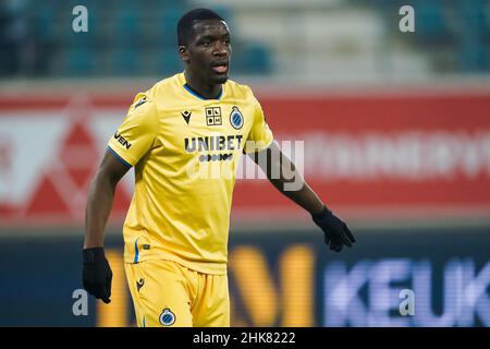 GENT, BELGIEN - 2. FEBRUAR: Stanley Nsoki vom Club Brugge während des Croky Cup Halbfinales 1st Leg Match zwischen KAA Gent und Club Brugge in der Ghelamco Arena am 2. Februar 2022 in Gent, Belgien (Foto von Jeroen Meuwsen/Orange Picches) Stockfoto