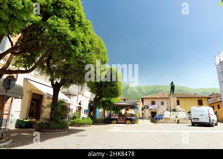 NORCIA, ITALIEN - 12. JUNI 2019: Norcia, eine Stadt im Herzen des Sibillini-Gebirges-Nationalparks, die durch die Erdbeben im Jahr 20 schwer beschädigt wurde Stockfoto