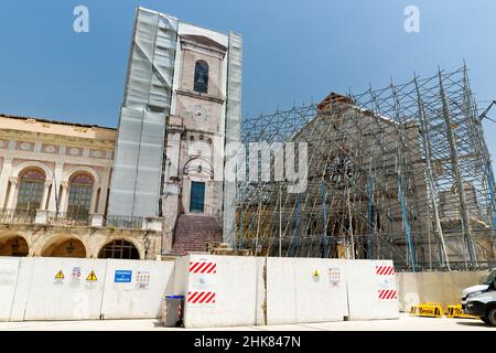 NORCIA, ITALIEN - 12. JUNI 2019: Norcia, eine Stadt im Herzen des Sibillini-Gebirges-Nationalparks, die durch die Erdbeben im Jahr 20 schwer beschädigt wurde Stockfoto