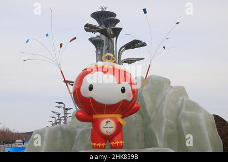 Olympische Maskottchen für die Olympischen Winterspiele 2022 in Peking im Olympischen Park in Peking Stockfoto