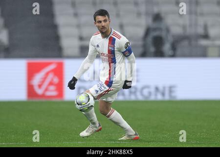 Lyon, Frankreich, 1st. Februar 2022. Leo Dubois aus Lyon während des Spiels der Uber Eats Ligue 1 im Groupama Stadium in Lyon. Bildnachweis sollte lauten: Jonathan Moscrop / Sportimage Stockfoto