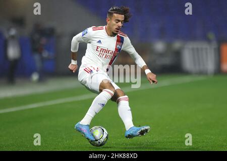 Lyon, Frankreich, 1st. Februar 2022. Malo Gusto von Lyon während des Spiels der Uber Eats Ligue 1 im Groupama Stadium, Lyon. Bildnachweis sollte lauten: Jonathan Moscrop / Sportimage Stockfoto