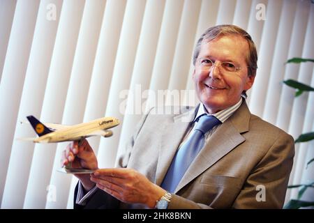 ISTANBUL, TÜRKEI - 5. JUNI: Porträt des berühmten deutschen Geschäftsmannes Christoph Franz am 5. Juni 2009 in Istanbul, Türkei. Bis zum 1. Mai 2014 war er Vorstandsvorsitzender der Lufthansa. Stockfoto