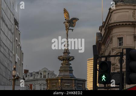 Die Statue Eros im Piccadilly Circus in London Stockfoto