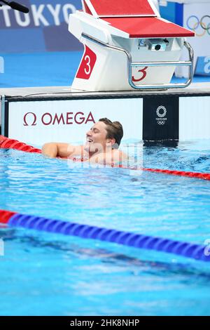 26th. JULI 2021 - TOKIO, JAPAN: Nicolo Martinenghi aus Italien reagiert auf den Gewinn der Bronzemedaille beim Breaststroke-Finale der Männer 100m beim Tokio 2020 Stockfoto