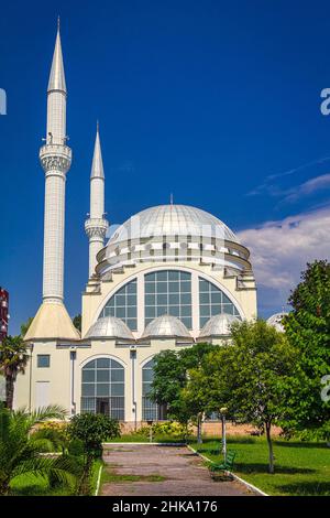 Die EBU Beker Moschee in Shkoder City, Albanien, Europa. Stockfoto