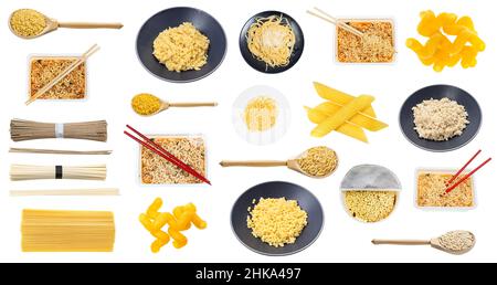 Set von verschiedenen gekochten und trockenen Nudeln und Nudeln isoliert auf weißem Hintergrund Stockfoto