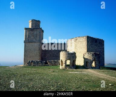 EXTERIOR-VISTA DE LA FORTALEZA - FOTO AÑOS 90. Lage: CASTILLO. BARCIENCE. Toledo. SPANIEN. Stockfoto