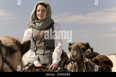 LEONIE BENESCH in 80 DAYS (2021) um DIE WELT, Regie Steve BARRON und BRIAN KELLY. Kredit: Federation Entertainment / Album Stockfoto