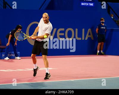 Adrian Mannarino aus Frankreich im Einsatz gegen Alejandro Davidovich Fokina aus Spanien während des Open Sud de France 2022, ATP 250 Tennisturniers am 2. Februar 2022 in der Sud de France Arena in Montpellier, Frankreich - Foto Patrick Cannaux / DPPI Stockfoto