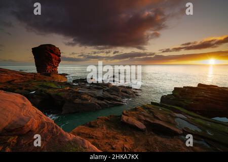 Deils heid auch bekannt als der Teufelskopf, Arbroath, Angus, Schottland., Stockfoto