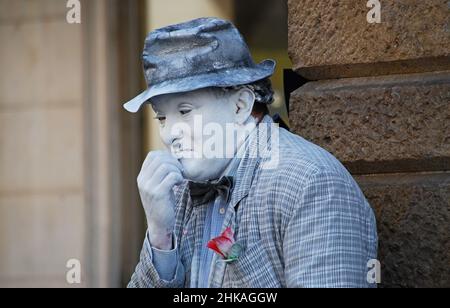 MIME in den Straßen von Padova als Charlie Chaplin gekleidet. Italien Stockfoto