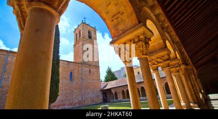 Romanischer Kreuzgang, Co-Kathedrale von San Pedro, romanischer Stil des 12.-17th. Jahrhunderts, spanisches Kulturgut, Soria, Castilla y León, Spanien Stockfoto