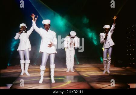 BONEY M, gegründet von Produzent Frank Farian, einer bekannten Popgruppe und Disco-Formation mit den Sängern Bobby Farrell, Marcia Barrett, Maizie Williams und Liz Mitchell, Bild von 1984. BONEY M, gegründet vom Produzenten Frank Farian, einer bekannten Popgruppe und Disco-Formation mit den Sängern Bobby Farrell, Marcia Barrett, Maizie Williams und Liz Mitchell, Foto, 1984. Stockfoto