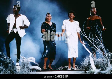 BONEY M, gegründet von Produzent Frank Farian, einer bekannten Popgruppe und Disco-Formation mit den Sängern Bobby Farrell, Marcia Barrett, Maizie Williams und Liz Mitchell, Bild von 1984. BONEY M, gegründet vom Produzenten Frank Farian, einer bekannten Popgruppe und Disco-Formation mit den Sängern Bobby Farrell, Marcia Barrett, Maizie Williams und Liz Mitchell, Foto, 1984. Stockfoto