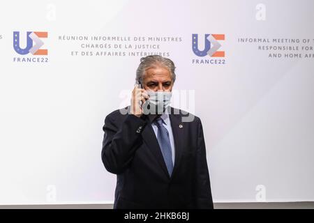 Ein Familienbild im Rahmen eines informellen Treffens der für Inneres zuständigen europäischen Minister in Lille, Frankreich. 03rd. Februar 2022. Kredit: ALEXANDROS MICHAILIDIS/Alamy Live Nachrichten Stockfoto