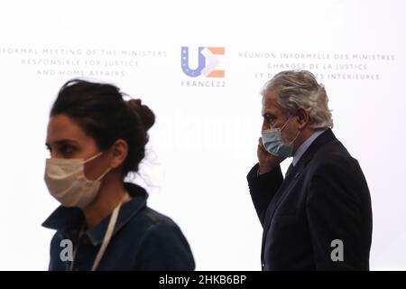 Ein Familienbild im Rahmen eines informellen Treffens der für Inneres zuständigen europäischen Minister in Lille, Frankreich. 03rd. Februar 2022. Kredit: ALEXANDROS MICHAILIDIS/Alamy Live Nachrichten Stockfoto