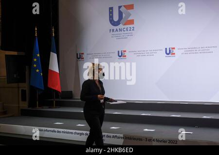 Ein Familienbild im Rahmen eines informellen Treffens der für Inneres zuständigen europäischen Minister in Lille, Frankreich. 03rd. Februar 2022. Kredit: ALEXANDROS MICHAILIDIS/Alamy Live Nachrichten Stockfoto