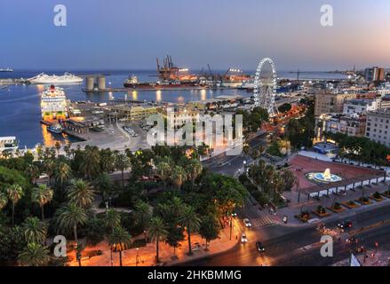 Sonnenuntergang über Malaga hrbour, Spanien Stockfoto