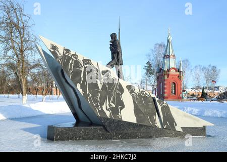 KRONSHTADT, RUSSLAND - 18. JANUAR 2022: Denkmal für die baltischen Matrosen auf dem Gebiet der Admiralität von Peter dem Großen an einem Januartag Stockfoto