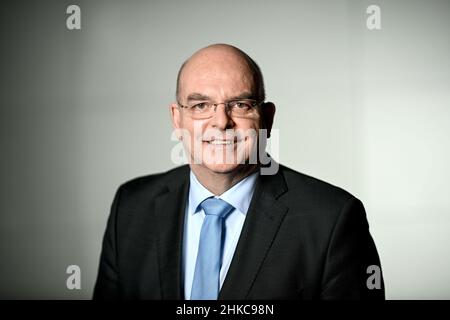Berlin, Deutschland. 03rd. Februar 2022. Edgar Franke (SPD), Parlamentarischer Staatssekretär im Bundesministerium für Gesundheit. Kredit: Britta Pedersen/dpa-Zentralbild/dpa/Alamy Live Nachrichten Stockfoto