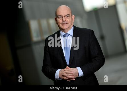 Berlin, Deutschland. 03rd. Februar 2022. Edgar Franke (SPD), Parlamentarischer Staatssekretär im Bundesministerium für Gesundheit. Kredit: Britta Pedersen/dpa-Zentralbild/dpa/Alamy Live Nachrichten Stockfoto