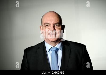 Berlin, Deutschland. 03rd. Februar 2022. Edgar Franke (SPD), Parlamentarischer Staatssekretär im Bundesministerium für Gesundheit. Kredit: Britta Pedersen/dpa-Zentralbild/dpa/Alamy Live Nachrichten Stockfoto
