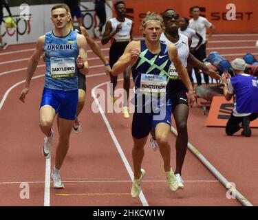 Ostrava, Tschechische Republik. 03rd. Februar 2022. (L-R) Danylo Danylenko aus der Ukraine, Carl Bengtstrom aus Schweden und Liemarvin Bonevacia aus den Niederlanden treten beim 400-Meter-Lauf der Männer während des Leichtathletiktreffens der Tschechischen Indoor Gala in Ostrava, Tschechische Republik, am 3. Februar 2022 an. Kredit: Jaroslav Ozana/CTK Foto/Alamy Live Nachrichten Stockfoto