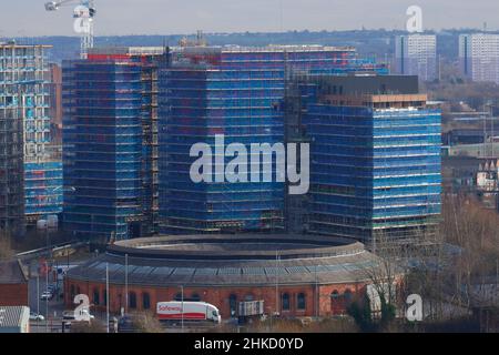 Die Junction Apartments, die von Galiford im Bau sind, versuchen auf dem ehemaligen Gelände der Monk Bridge im Stadtzentrum von Leeds. Stockfoto