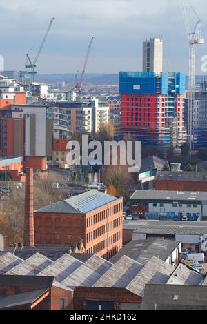 Blick von einem Ausleger in Armley auf die Skyline von Leeds Stockfoto