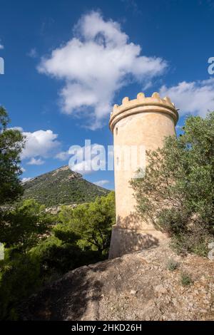 Turmform-Taubenschlag, Na Miranda, Naturpark Sa-Dungarera, Mallorca, Balearen, Spanien Stockfoto