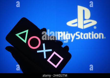 In dieser Abbildung ist ein PlayStation (PS)-Logo auf einem Computerbildschirm zu sehen. Stockfoto