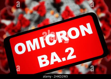 In dieser Abbildung ist eine Omicron BA.2 Wörter einer neuen Subvariante des SARS-CoV-2-Coronavirus auf einem Smartphone-Bildschirm zu sehen. Stockfoto