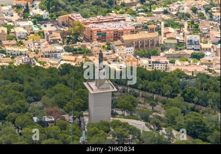 Luftaufnahme, Statue Nuestra Señora de la Paz und Aussichtsturm im Bezirk Gènova, Calvià, Mallorca, Balearen, Spanien, Es, Europa, Peace Mary, Stockfoto