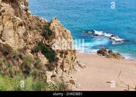 Die schönen Buchten von Sant Pol de Mar das kleinste und malerischste Dorf an der Costa Brava Maresme (Barcellona) Stockfoto