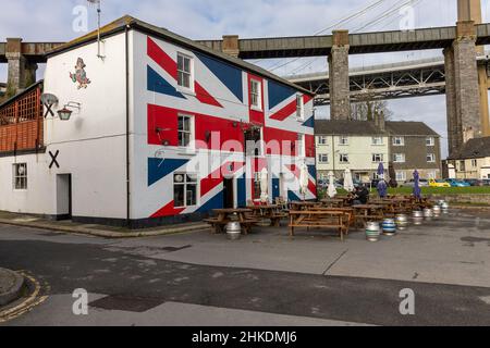 Das Union Inn am Fluss Tamar in Saltash, Cornwall, Großbritannien Stockfoto