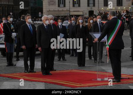 Roberto Gualtieri, Bürgermeister von Rom, spricht am Tag des Amtseides des Präsidenten der Republik vor dem italienischen Präsidenten Sergio Mattarella und dem italienischen Premierminister Mario Draghi. Stockfoto