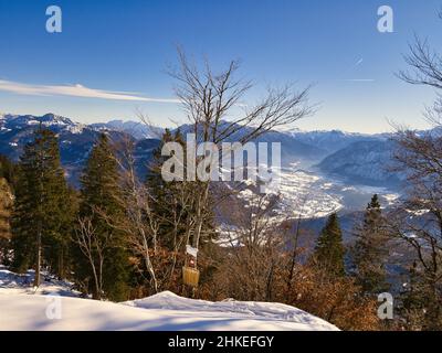 Blick auf den Winter in den Bergen des Salzkammerguts bei Bad Ischl Stockfoto