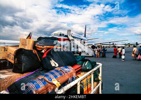 Passagiere, die an Bord von Air Philippines von Cebu nach Manila, Philippinen, fliegen Stockfoto