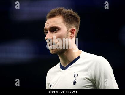 Aktenfoto vom 14-01-2020 von Tottenham Hotspur's Christian Eriksen. Thomas Frank sagt, dass die bescheidene Persönlichkeit von Christian Eriksen bedeutete, dass er den Dänen nicht „verführen“ musste, um ihn zu überzeugen, sich Brentford anzuschließen. Ausgabedatum: Freitag, 4. Februar 2022. Stockfoto