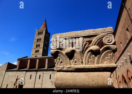 Pomposa, Abbatia Sanctae Mariae Pomposae, ehemalige Abtei des Benediktiner-Ordens an der Mündung des Po, Gemeinde Codigoro, Ferrara, Emilia-Romagna, I Stockfoto