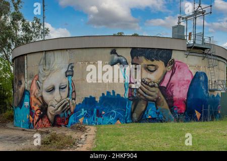 Trinkwassertank-Kunst, Wilran Hill, Wagga Wagga, NSW, Australien Stockfoto