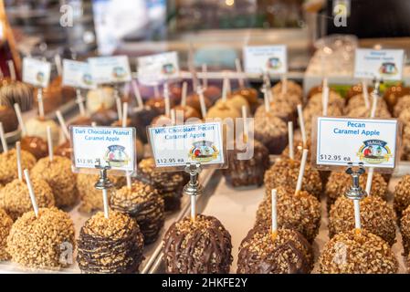 Verschiedene Zuckeräpfel bei Nut and Candy Company, Los Angeles Stockfoto