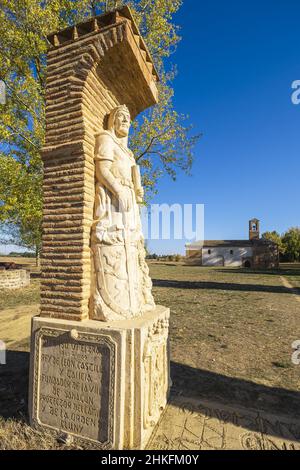 Spanien, Kastilien und León, Sahagun, Bühne auf dem Camino Francés, spanische Pilgerroute nach Santiago de Compostela, UNESCO-Weltkulturerbe, Virgen del Puente Hermitage aus dem 13th. Jahrhundert, Skulptur des Königs Alfonso VI., Gründer von Sahagun und Beschützer des Camino Stockfoto