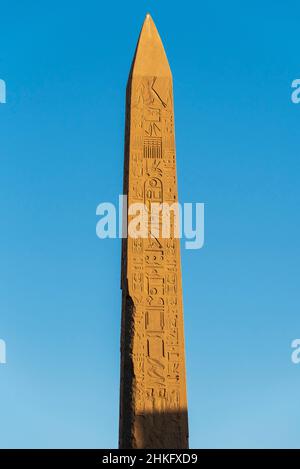 Ägypten, Oberägypten, Niltal, Luxor, Karnak, von der UNESCO zum Weltkulturerbe erklärt, Tempel des Amun, Obelisk der Hatschepsut Stockfoto