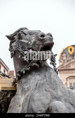 Fontaine Bartholdi ist ein Brunnen, der von Frederic Auguste Bartholdi modelliert und 1889 von Gaget & Gautier realisiert wurde. Place des Terreaux, Lyon. Stockfoto